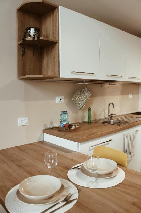 Yr Apartments Milan - Bocconi Eksteriør bilde